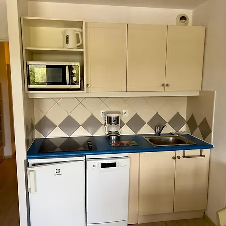 4 Personnes Dans Golf De Valescure 2 Apartment *