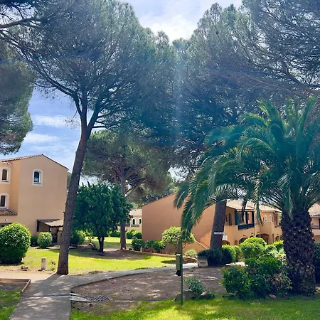 4 Personnes Dans Golf De Valescure 2 Apartment *