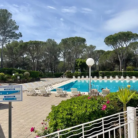 4 Personnes Dans Golf De Valescure 2 *